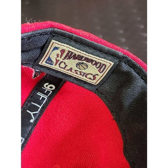 CHICAGO BULLS WINDY CITY NEW ERA NBA HARDWOOD CLASSICS - Picture 8 of 8